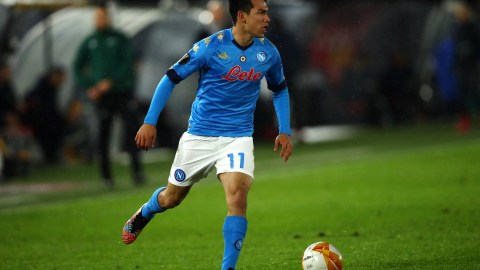 Hirving Lozano podría jugar la próxima temporada en La Liga española.