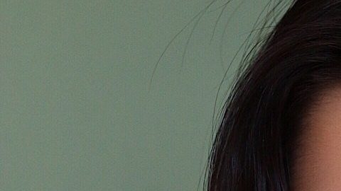 La actriz de origen colombiano Sasha Calle, de 25 años, será la nueva SuperGirl.