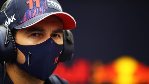 sergio checo perez se vacuna contra covid
