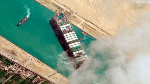 Carguero Canal de Suez