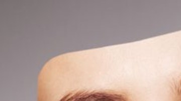 Los espías están utilizando perfiles falsos para robar información clasificada, advierte el MI5.