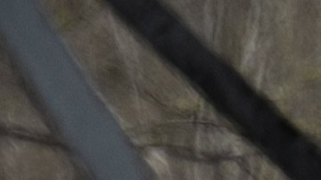 Autoridades en la escena del tiroteo masivo en una instalación de FedEx en Indianapolis.