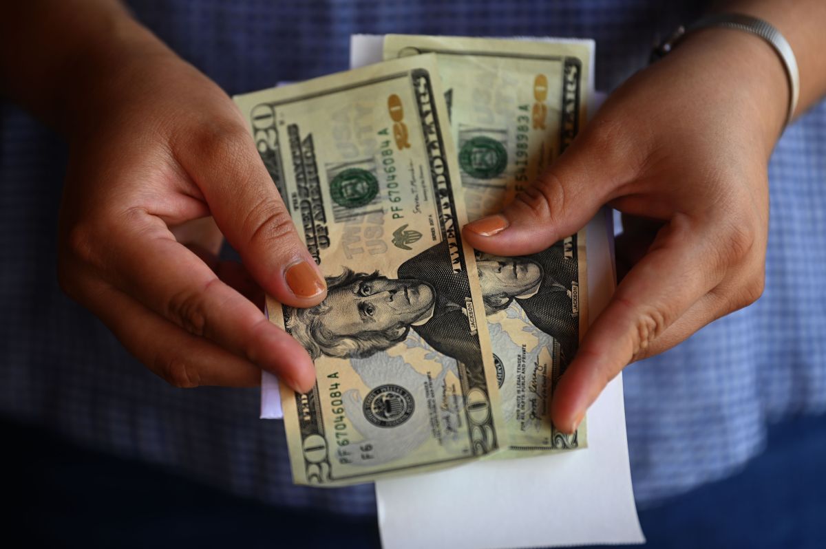 Colombianos podrían obtener récord en el envío de remesas desde Estados Unidos.