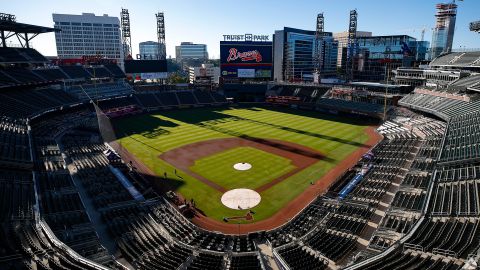 El estadio Truist Park, casa de los Bravos, espera recibir más de 41 mil personas.