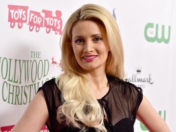 Holly Madison revela parte de su convivencia en la Mansión Playboy.