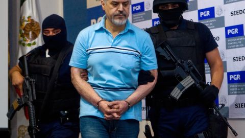 Eduardo Arellano Felix, aka "the Doctor" one of the alleged leaders of the notorious Arellano Felix drug trafficking cartel, is presented during a press conference In Mexico City, on October 27, 2008. Arellano Felix, 52, is under indictment for drug smuggling by a California court in the United States which had offered a five-million-dollar reward for his capture. AFP PHOTO/Luis Acosta (Photo credit should read LUIS ACOSTA/AFP via Getty Images)