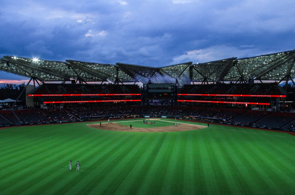 ¿Habrá béisbol con público en Ciudad de México? - La Opinión