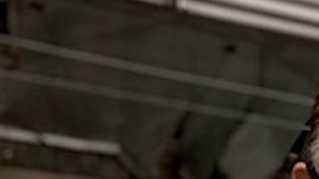 Janeesa María Joseph crea la empresa de reciclado de materiales, Salvage Maria.  Aquí la vemos con una tejedora de Puebla, México.(Janeesa María)