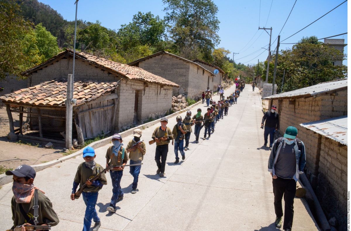 Niños Armados Marchan En Guerrero Para Pedir Becas Y Apoyos Al Gobierno