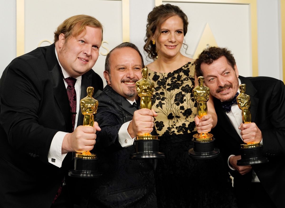 Phillip Bladh, Carlos Cortes, Michellee Couttolenc and Jaime Baksht, ganan en la categoría a Mejor Sonido por la película "Sound of Metal". Entre los ganadores se encuentran tres mexicanos. 
