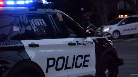 La policía de Los Ángeles pide la colaboración de residentes para encontrar al culpable.