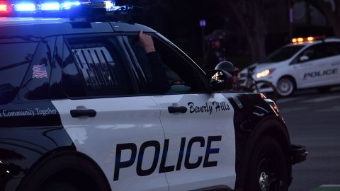 La policía de Los Ángeles pide la colaboración de residentes para encontrar al culpable.