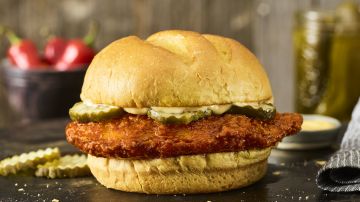 Nuevo sándwich de pollo de Smashburger
