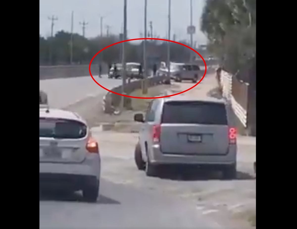 Roban camionetas a ciudadanos que cruzan la frontera.