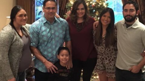 El inmigrante Luis Tovar, de 50 años, con sus cinco hijos. (Suministrada)