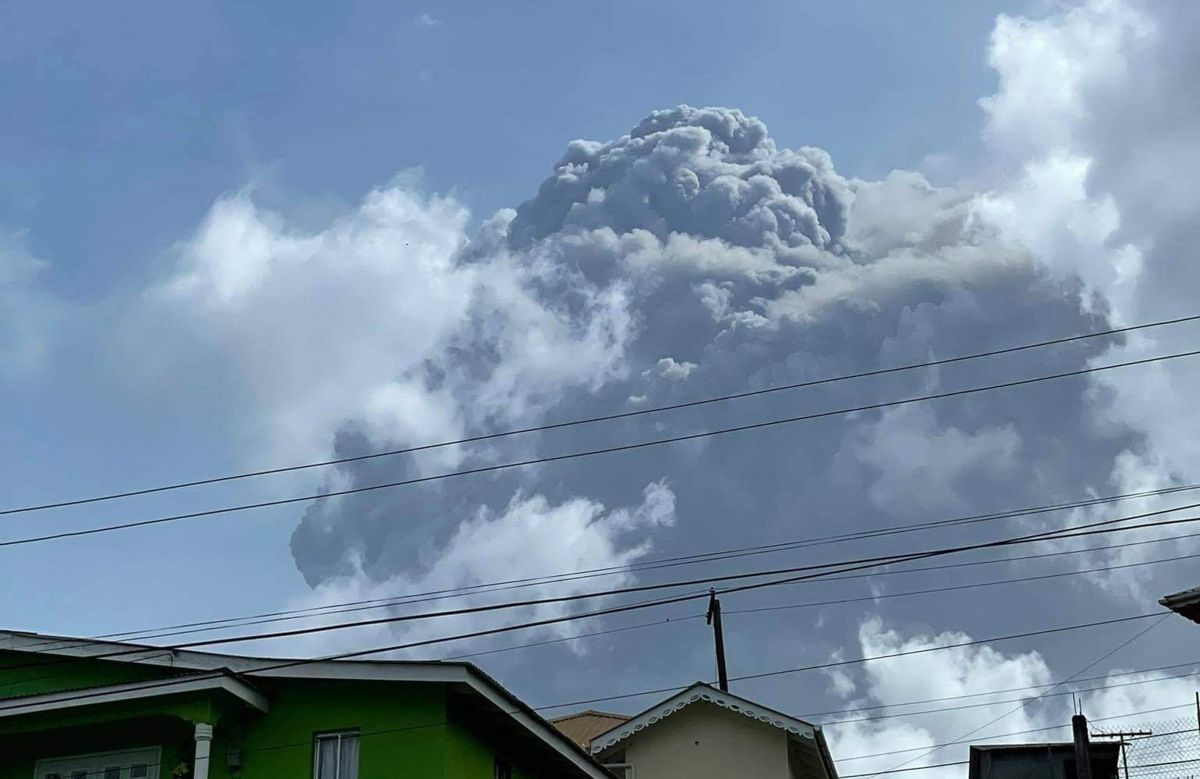La erupción del volcán La Soufriere en la isla San Vicente, el 9 de abril de 2021.