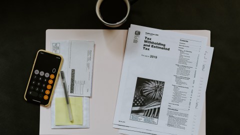 El IRS amplió al 17 de mayo el envío de la declaración de impuestos.