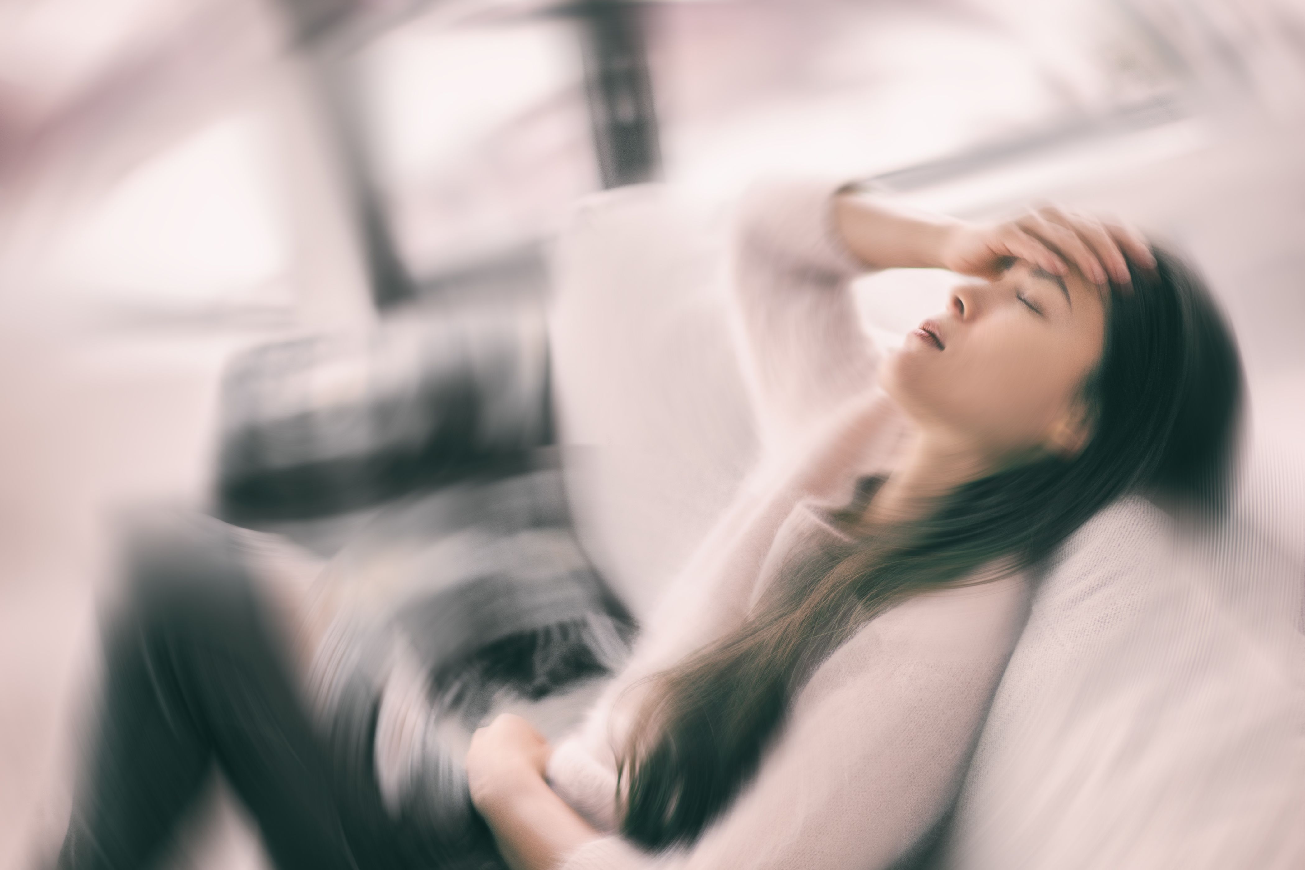 MAREOS CONSTANTES Y DOLOR DE CABEZA