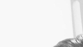 Aiden Laos junto a su madre y hermana. (GoFundMe)