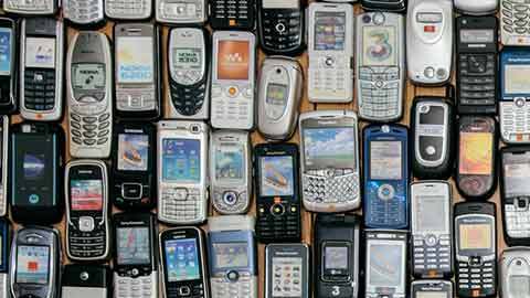CR-Tech-Inlinehero-how-to-recycle-old-tech-0421