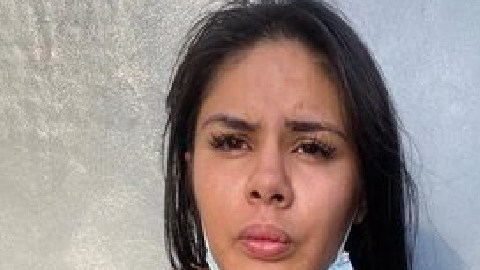 Cae novia narco, la detuvieron con varias dosis de marihuana y hasta báscula
