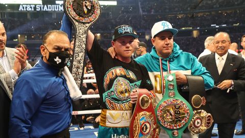 Canelo Alvarez quiere unificar todos los titulos de la division supermediana