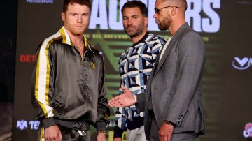 Careo entre Canelo y Saunders