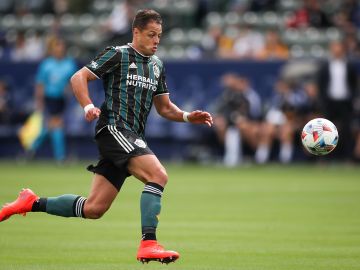 Chicharito fue goleado por Seattle