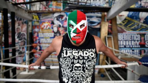 Luchador Dr Wagner Jr sufre de neumonia luego de vacunarse contra el coronavirus