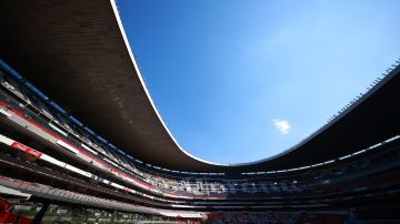AMLO rifara un palco del Estadio Azteca