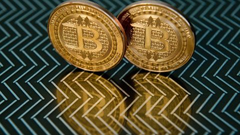 Bitcoin se desplome por controles anunciados por China.