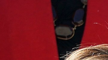 Los líderes demócratas enfrentan retos para aprobar plan económico de Biden.