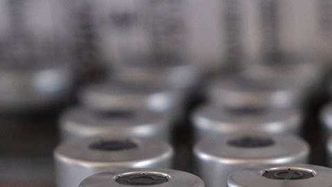 Moderna asegura que su vacuna contra la COVID-19 es segura para adolescentes de entre 12 y 17 años