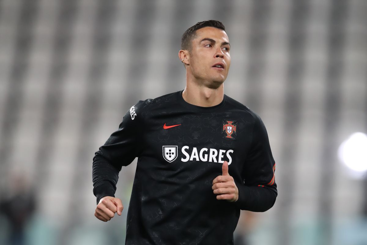 Ronaldo debutó en el Sporting de Lisboa de Portugal cuando tenía 17 años.
