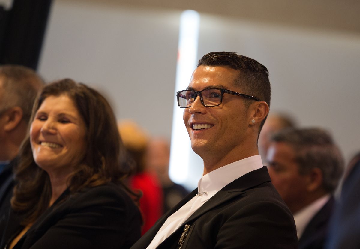  Mamá de Cristiano Ronaldo celebró el título del Sporting de Lisboa