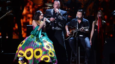 Ángela, Pepe y Leonardo Aguilar