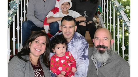 Yesenia Berviar (i) junto a su familia. (Suministrada)