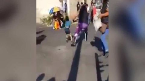 Liberan a luchador el Vikingo; aventar brutalmente a niño a 6 pies de distancia no fue grave, según autoridades