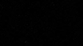 Un combo de imágenes muestra un eclipse lunar total de 'luna de sangre' en Kirguistán el 27 de julio de 2018.