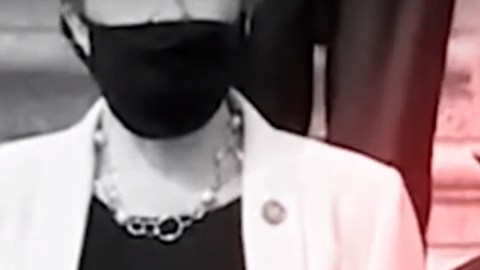 El video es difundido por BOLD PAC.