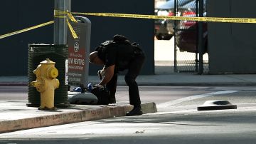 Policía de Los Ángeles en el centro de la ciudad
