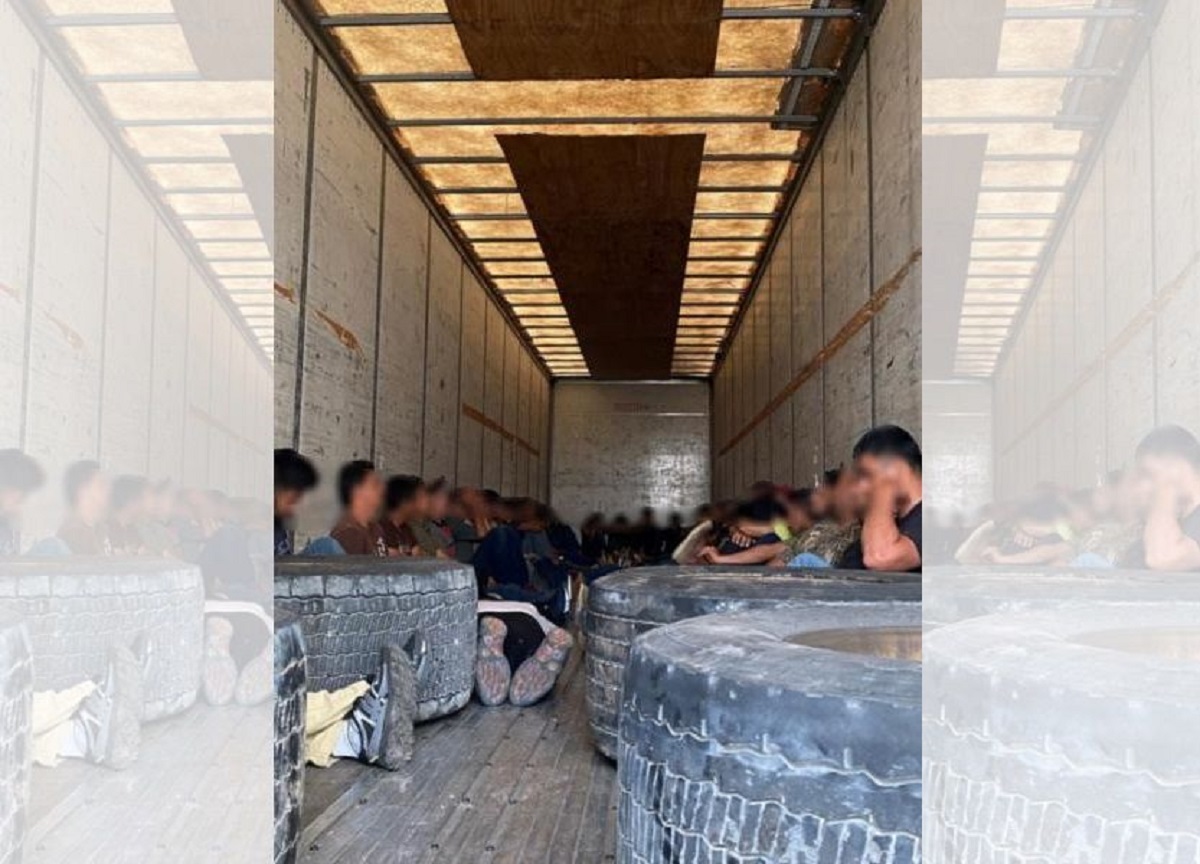 La Patrulla Fronteriza ha reportado varios casos de camiones con inmigrantes atrapados.