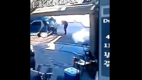 VIDEO: Momento exacto en que sicarios disparan y matan a 3 en San Luis Río Colorado