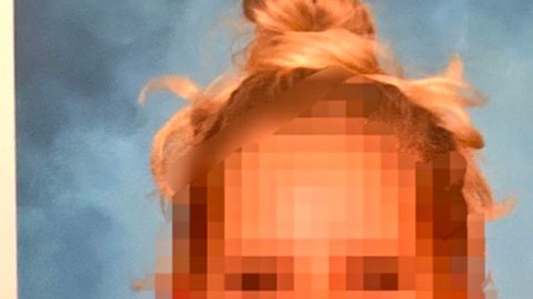 Los padres compartieron a través de las redes sociales algunos ejemplos del uso de Photoshop por parte de la escuela.
