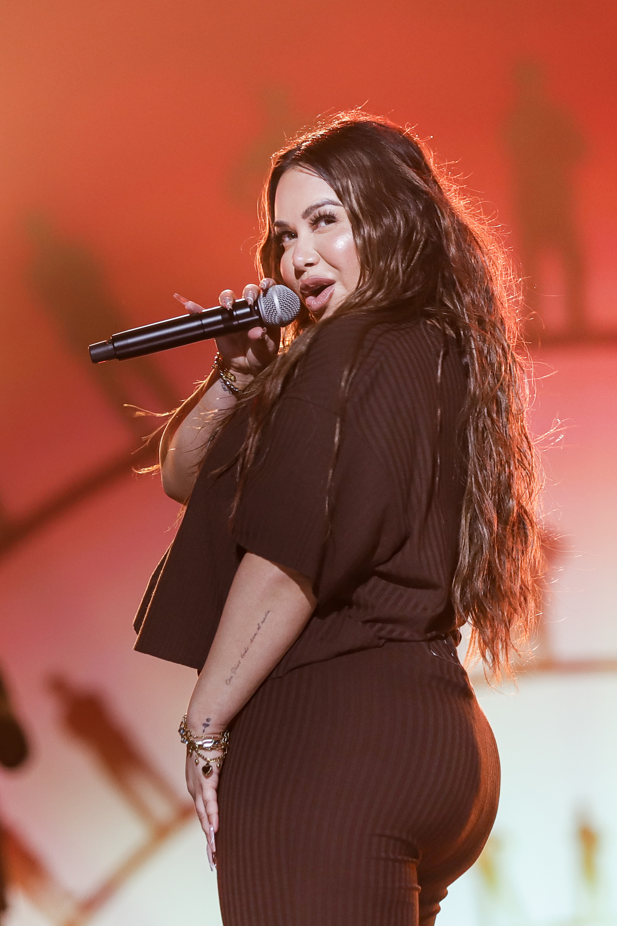 Chiquis Rivera en los ensayos del Latin GRAMMY Celebra Ellas y Su Música