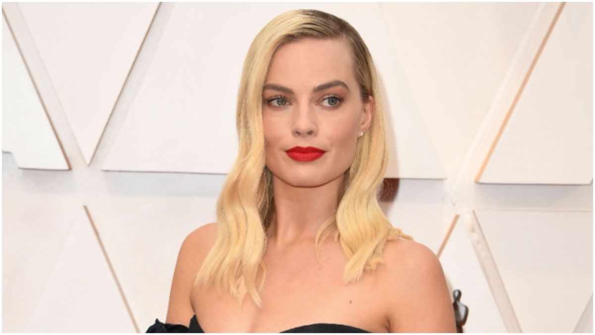 Nuevas Fotos De Margot Robbie Enfundada En Su Look De Barbie Se Hacen Virales La Opinión 3955