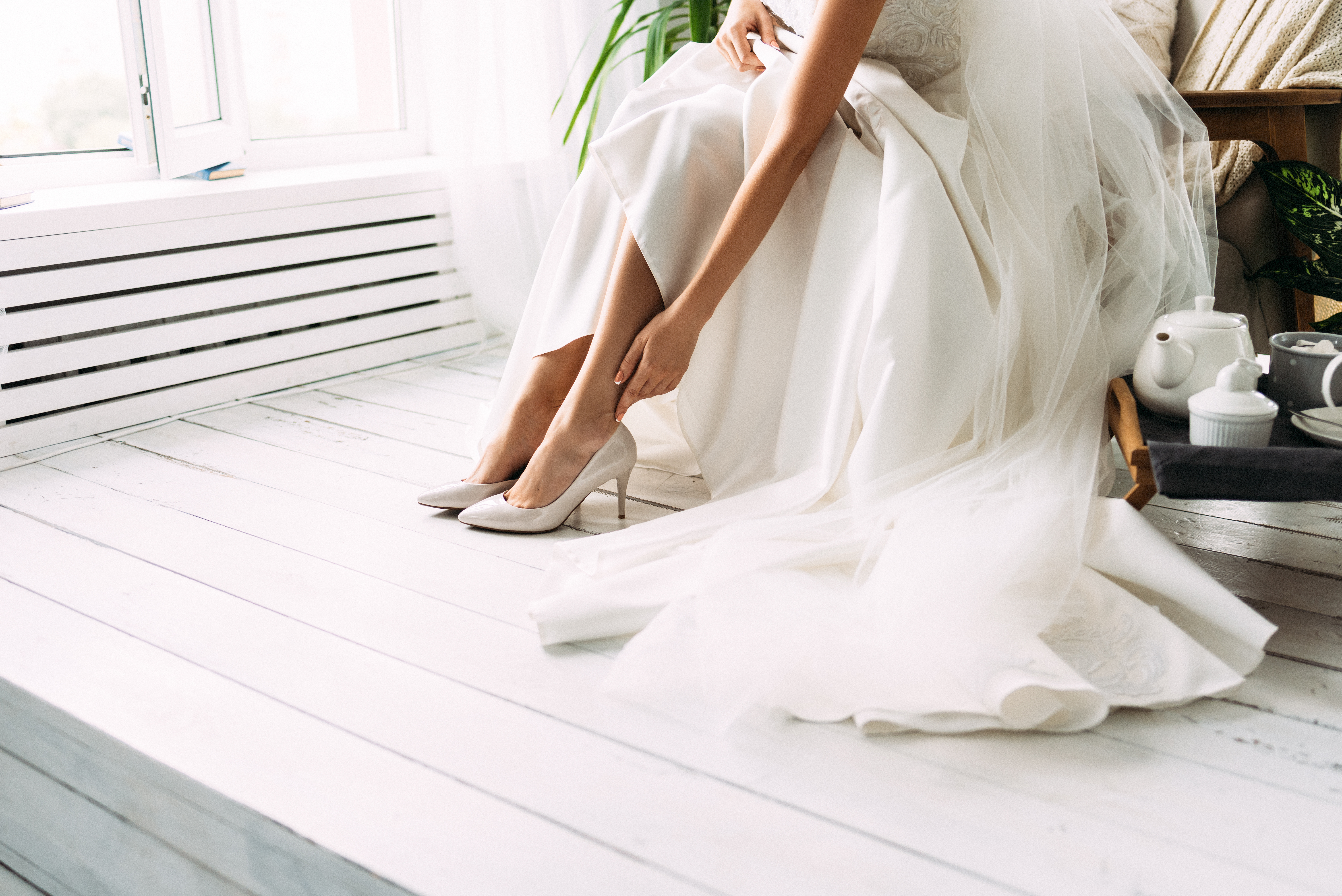 6 diseños de zapatos para combinar con tu vestido de novia - La Opinión