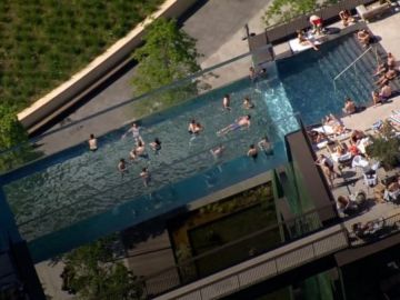 La primera piscina "flotante" del mundo está en Londres.