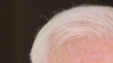 Biden afirma que en lo personal se opone al aborto, pero que no quiere imponer su opinión a los demás.