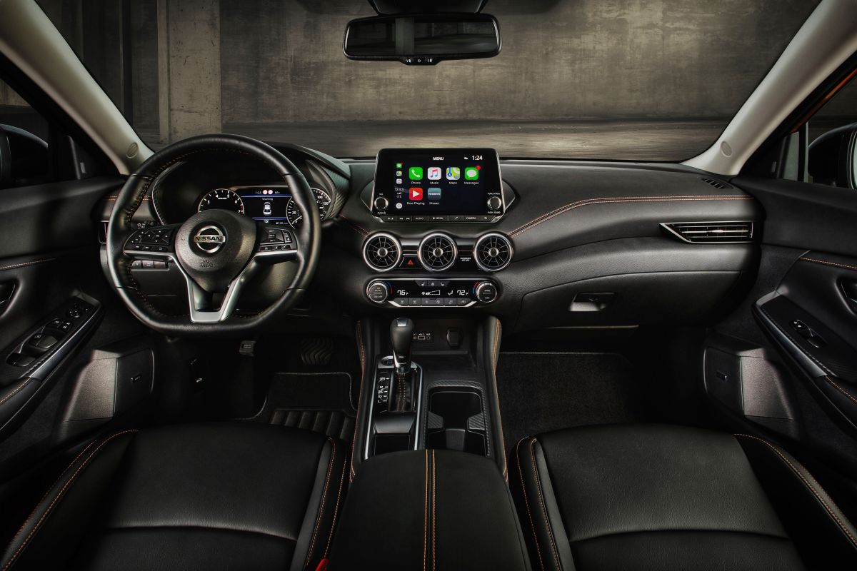 Foto del interior del Nissan Sentra 2021